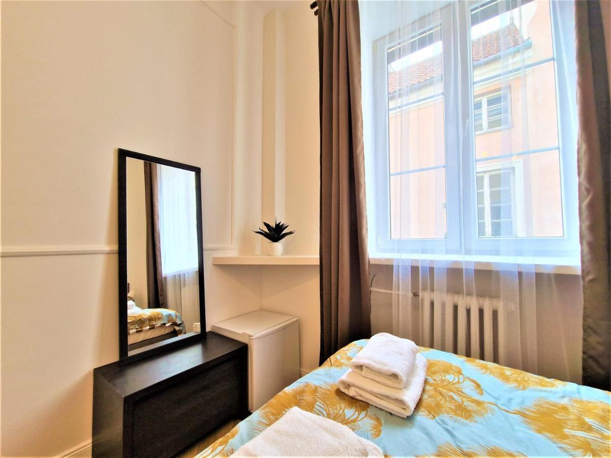 J&W Apartments Swietojanska Rooms Varsó Kültér fotó