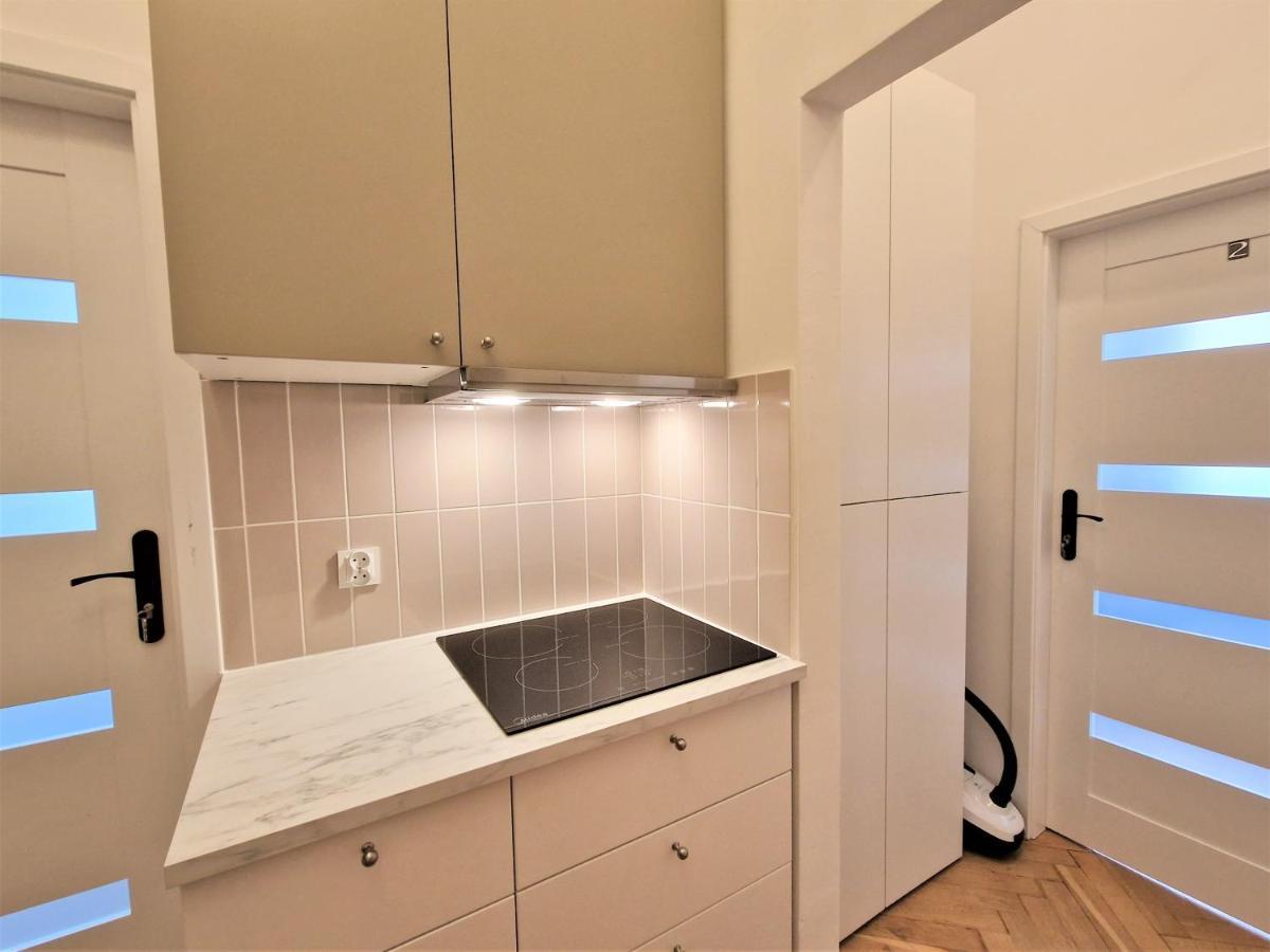 J&W Apartments Swietojanska Rooms Varsó Kültér fotó